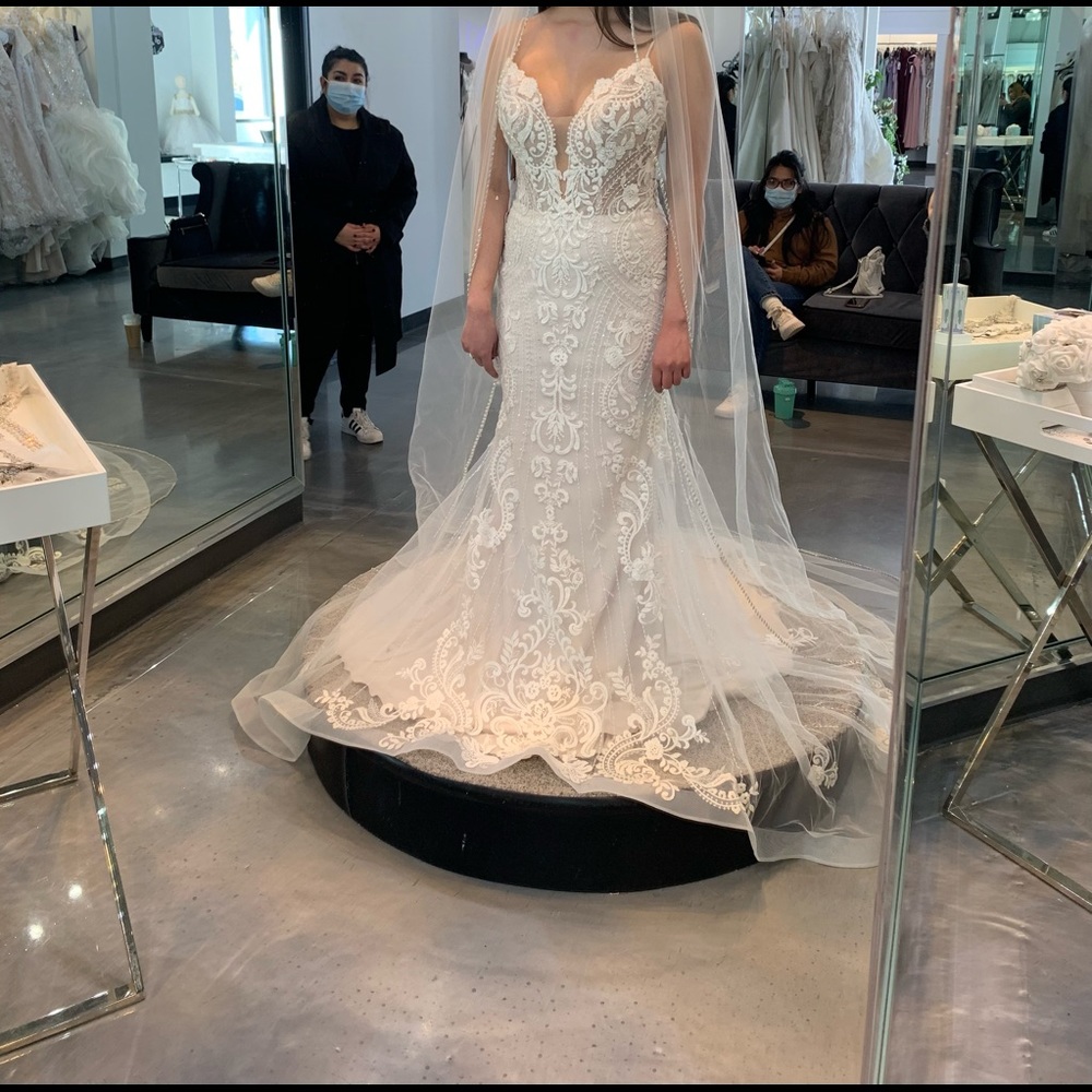 Wedding dress